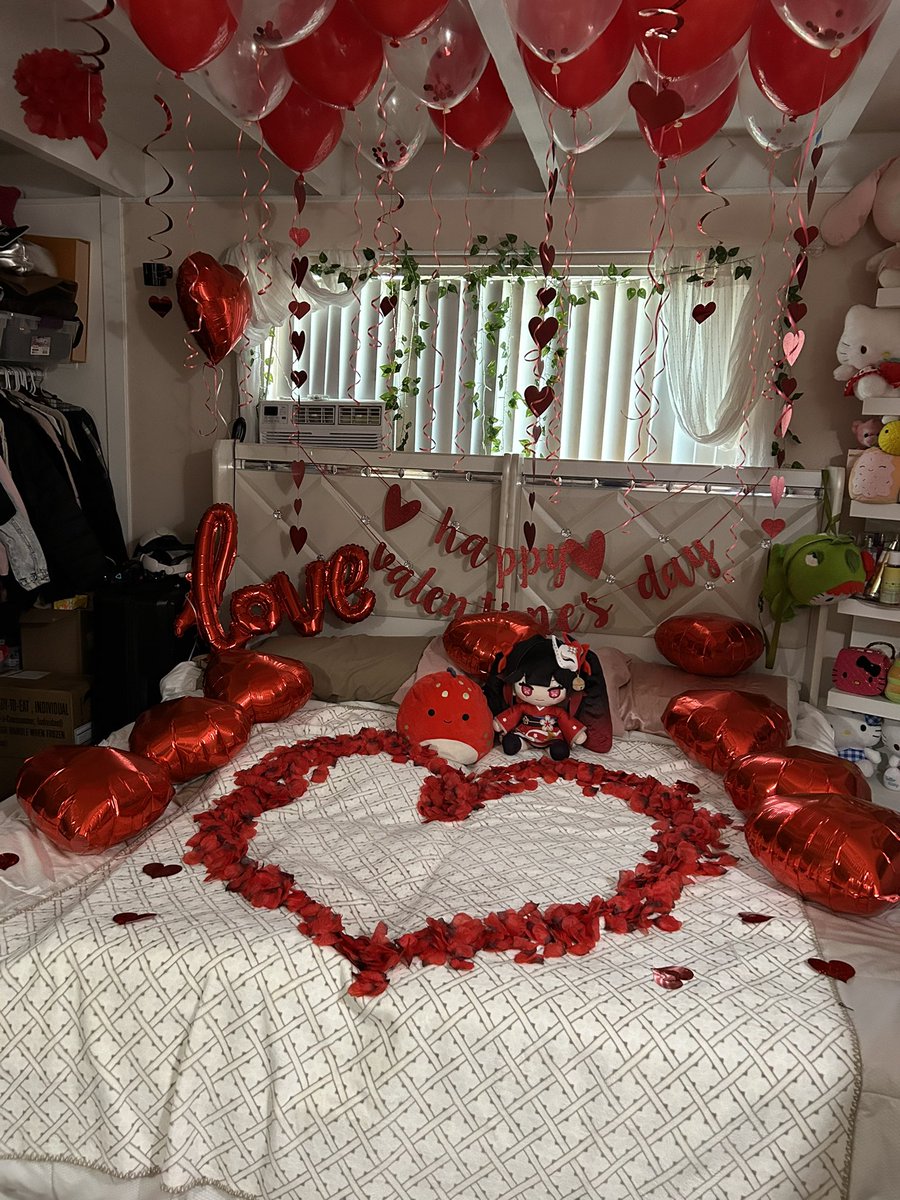 LeAkko's tweet photo. Valentine’s Day with @michi_michuu was wonderful~! ❤️❤️ https://t.co/0RDA8ekmcX