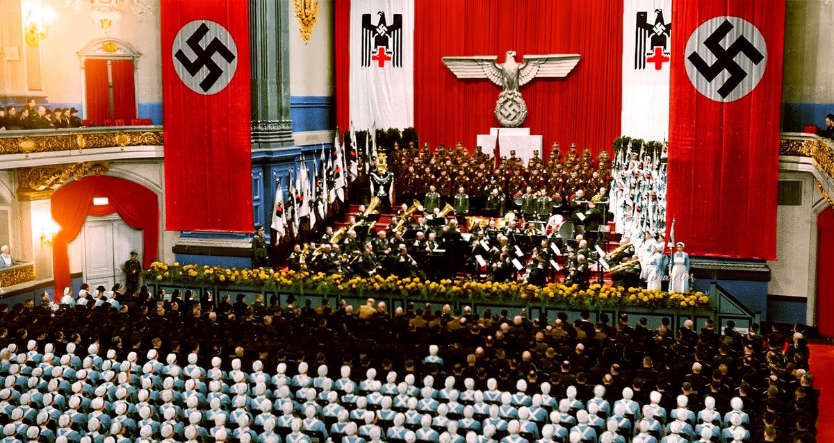 21 Haziran 1941, Berlin'de Alman Kızılhaçı (DRK) konseri.