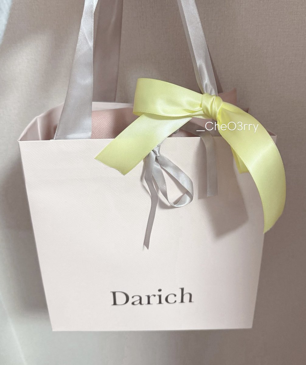 ♡20260214♡ バレンタイン🍫🩷

本命チョコの代わりにプレゼント🎀
ひさしぶりに渡せて嬉しい🫶🏻💞

 #うぇるかむれみらんど #福本れみ