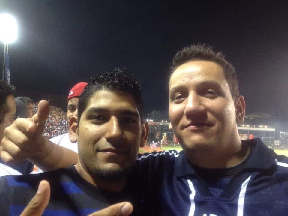 chisto24's tweet photo. @TUDNUSA 
#SabadoFutbolero
Feliz día  a mi  compadre homero https://t.co/k6lyqEZChd
