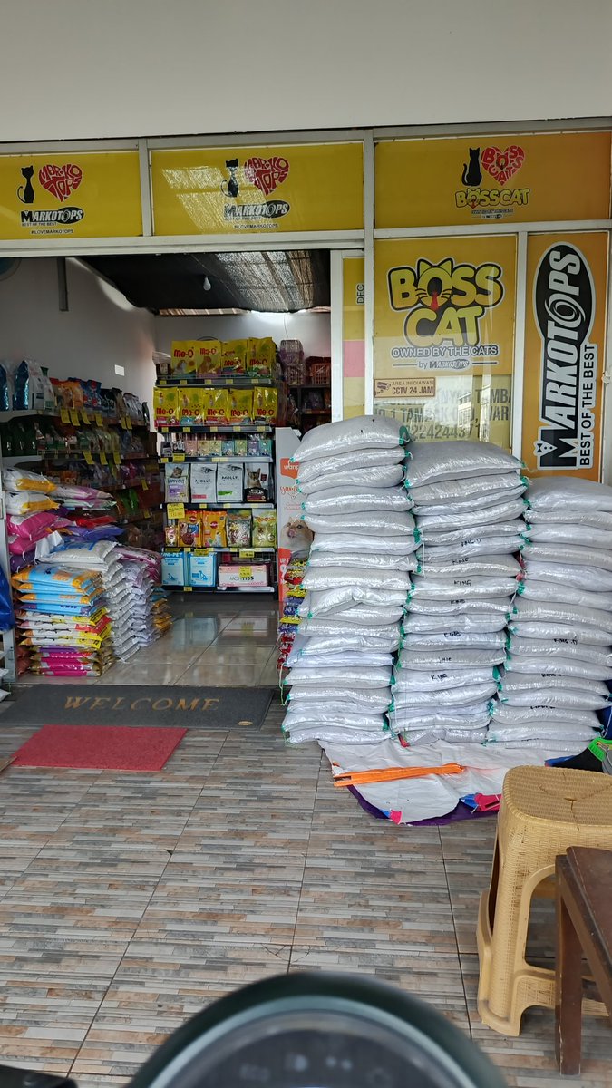 kita belanjain majikan dulu