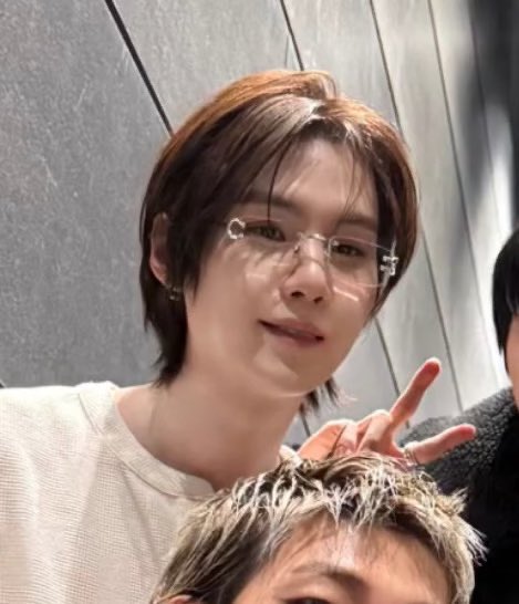 lesbian yoongi truthers tonight we feast