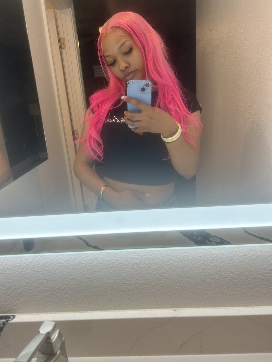 lavishkay_'s tweet photo. Happy valentine day https://t.co/dLcg7wbURV