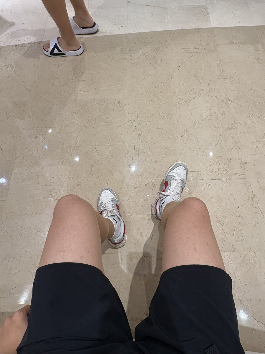 冷调日落 tweet media