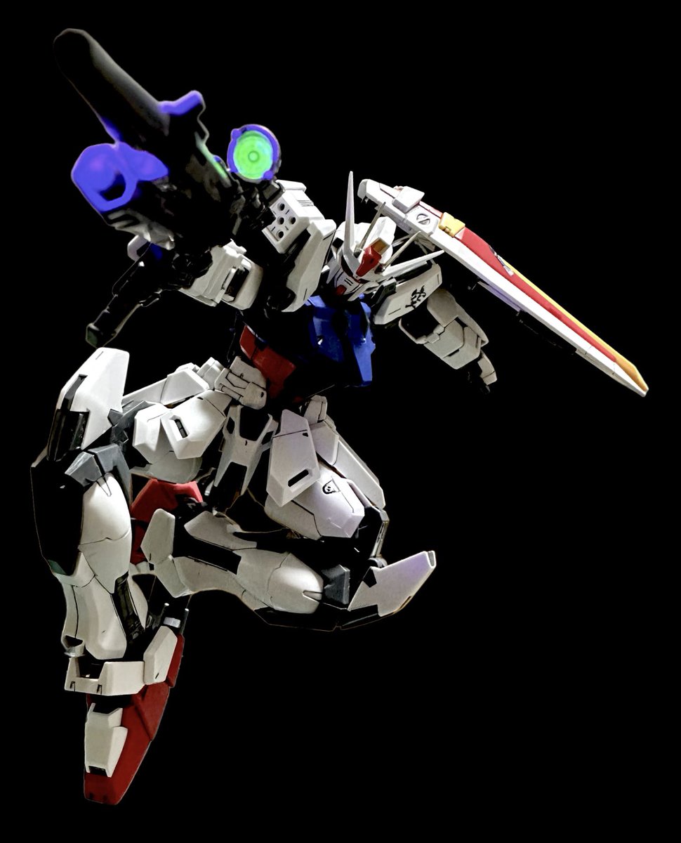 おはよぅございます^_^
快晴☀️の仙台…気温も昨日より高くなる予報です(o^^o)
昨日もガンプラ界隈は再販キット等で盛り上がってましたが､今週末も更に熱くなりそうですね😅
皆様良き日曜日を（╹◡╹）  #まいにちプラモデル #ストライクガンダム #ガンプラ好きと繋がりたい