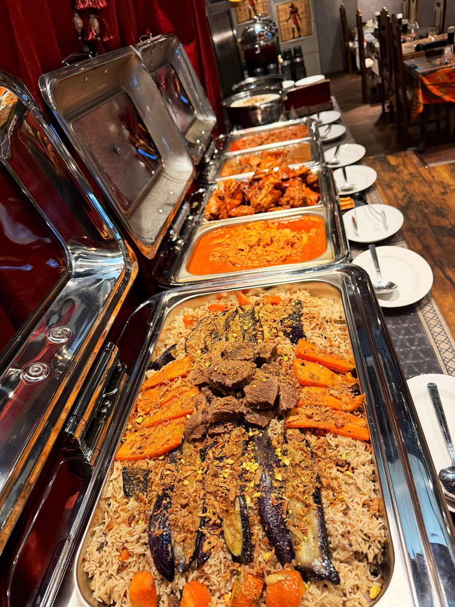 Grand_Pyramid's tweet image. 🇪🇬✨ エジプトランチビュッフェ ✨🇪🇬

エジプト人シェフが手がける本格エジプト料理20種類以上をご用意しております 🍽️
じっくり煮込んだお肉料理や香り高いライス、新鮮なサラダや伝統料理まで、本場の味をお楽しみいただけます 

🌺 ハイビスカスティー＆ 🍋