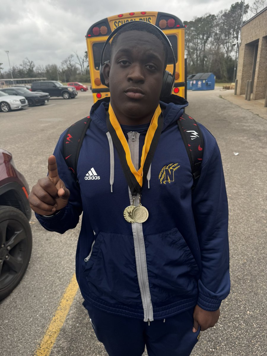 Coach Davis tweet media