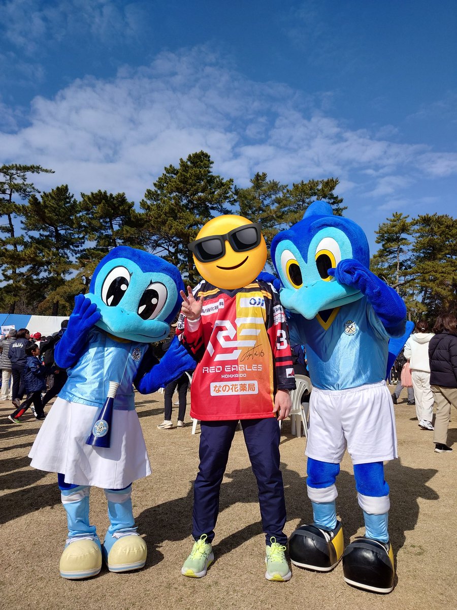 roze4179's tweet photo. 今年もユニラン
浜松シティマラソンへ
無事5キロ完走です。

#レッドイーグルス北海道 
＃浜松シティマラソン https://t.co/VydANkdFwD
