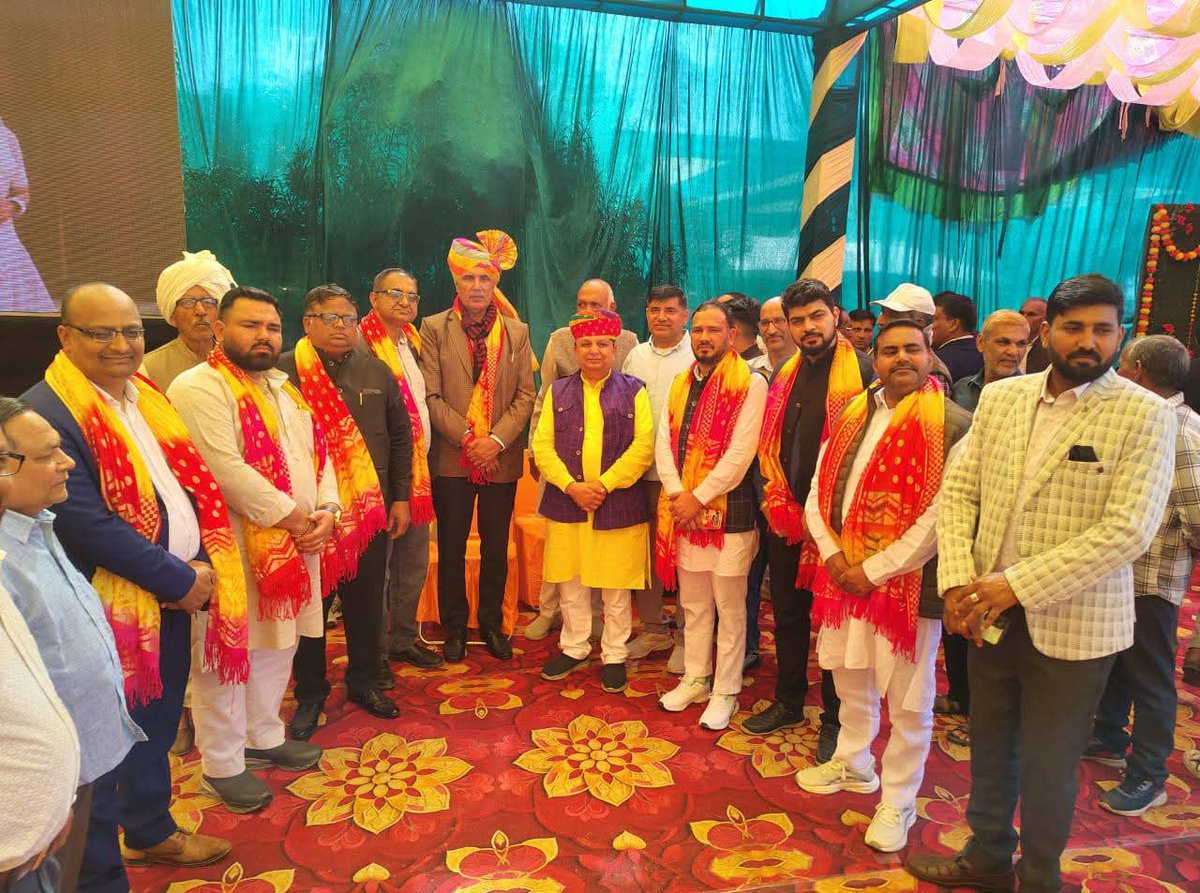 ranvirdhakabjp's tweet photo. आज दादरी जिले के साजरवास गांव में पहुंच पूर्व सरपंच, पार्टी नेता प्रभारी रोहतक श्री सतेंद्र परमार जी के पुत्र व अधिवक्ता पुनित राज परमार जी के भाई के लगन कार्यक्रम में पहुंचकर शुभकामनाएं दी  l https://t.co/CiA9eLRugy