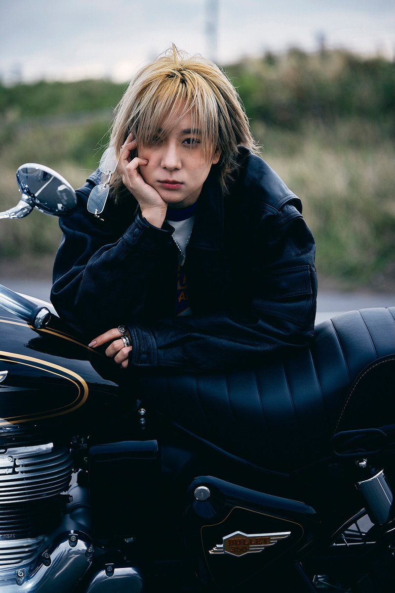 伊澤彩織の初フォトブック「PLAYer1」発売、佐藤健とアクション語った対談収録（写真7枚）
natalie.mu/eiga/news/6585…

#伊澤彩織