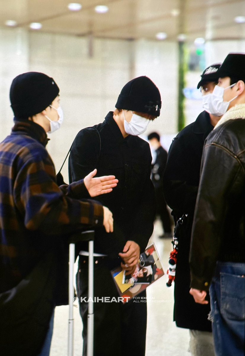 260215 ICN

#KAI #카이 #종인 #엑소카이
<a href="/weareoneEXO/">EXO</a>
