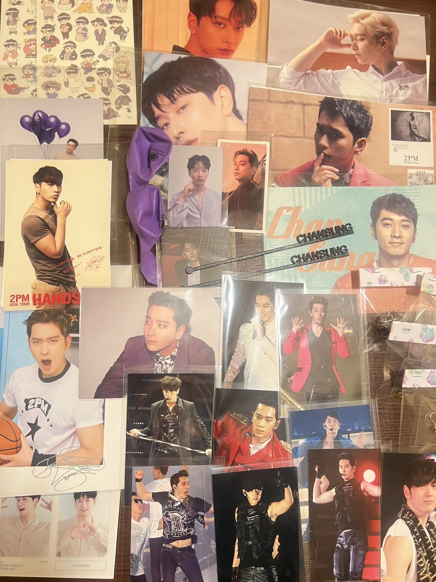 2PM_forU's tweet photo. 【拡散希望】💜チャンソンさん誕生祭📍新大久保はんありさん店内💛チャンソンさん装飾2/10本日から開始しました💜特別プレゼント品💜チャンソンさん公式グッズ残り僅か💜Photo100枚中→83枚あります💜来店様へのプレゼント品として追加しました😊皆様❣️楽しいお時間をお過ごし下さい。 https://t.co/klxSHY61IE