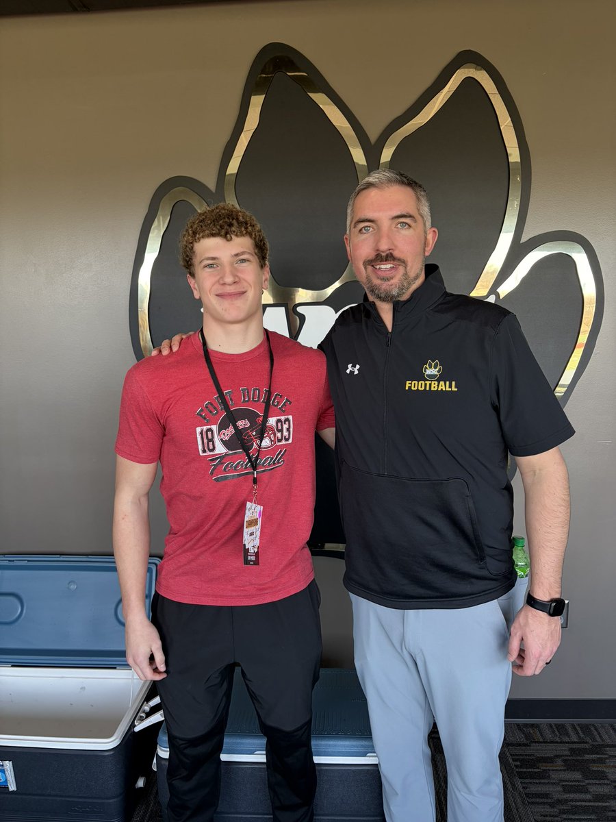 After a great junior day and conversation with <a href="/LMasters8/">Logan Masters</a> and <a href="/willie_lawrence/">Coach Will Lawrence</a>, I’m excited to receive my first offer to play football from <a href="/WayneStFootball/">Wayne State Football</a>!

<a href="/CoachDAMartin/">Coach DA</a> <a href="/brohach3/">Brody Rohach</a> <a href="/utley41/">Blake Utley</a> <a href="/snikmoser/">Nik Moser</a>