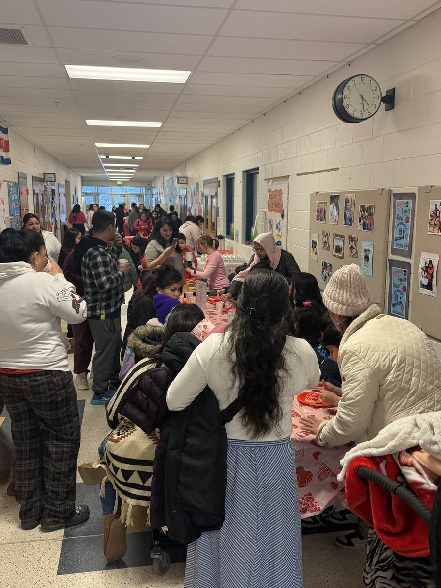 BGESOL's tweet photo. Great turnout at Cafe’ Cultura this month. It was almost “magical” 🪄@BelleGroveAACPS @BGES3rdGrade #AACPSAWESOME https://t.co/VKLkiifXi5