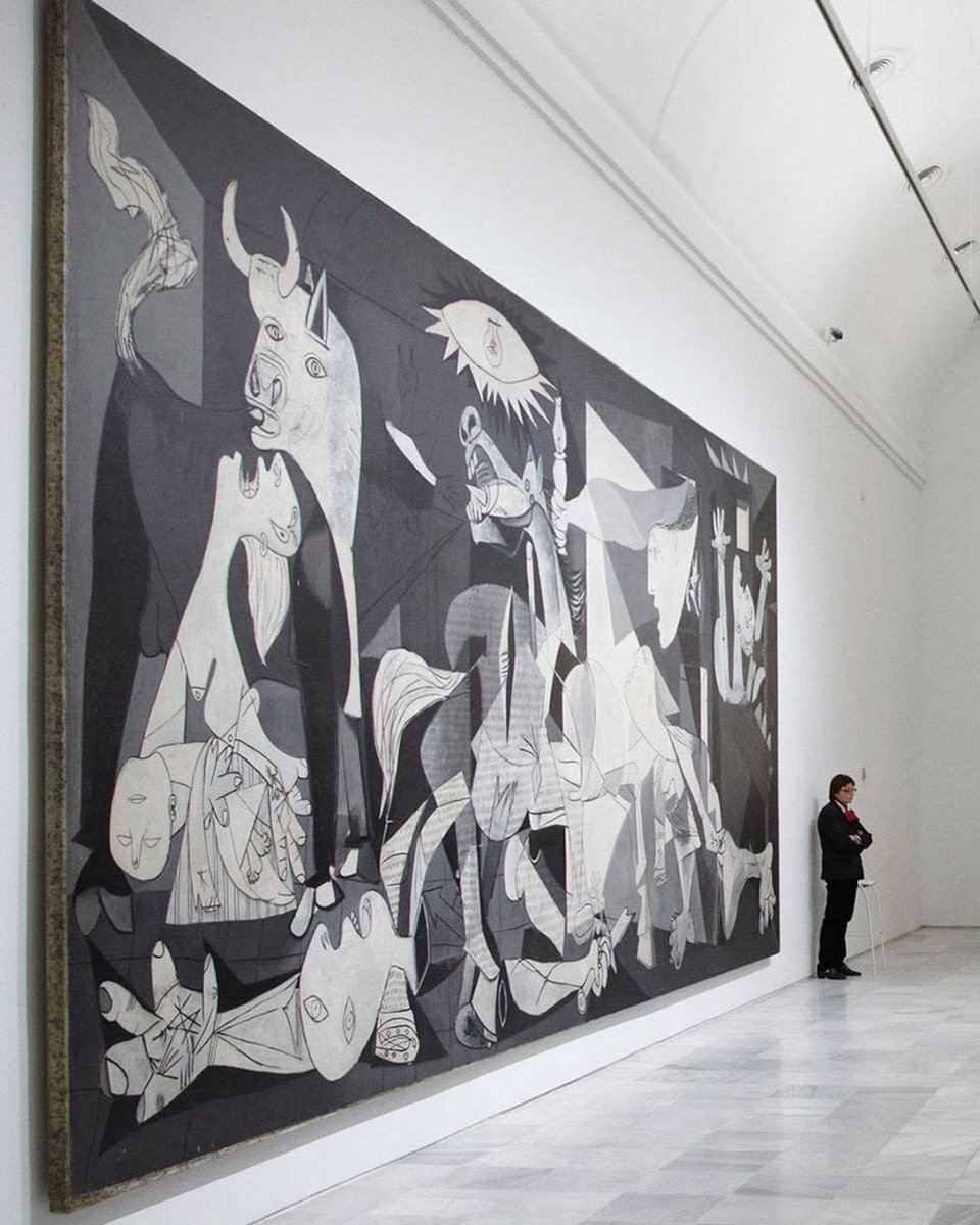 Pablo Picasso "Guernica" (1937)
Óleo sobre lienzo, 3.49 x 7.77m.
Museo Reina Sofía, Madrid, España.