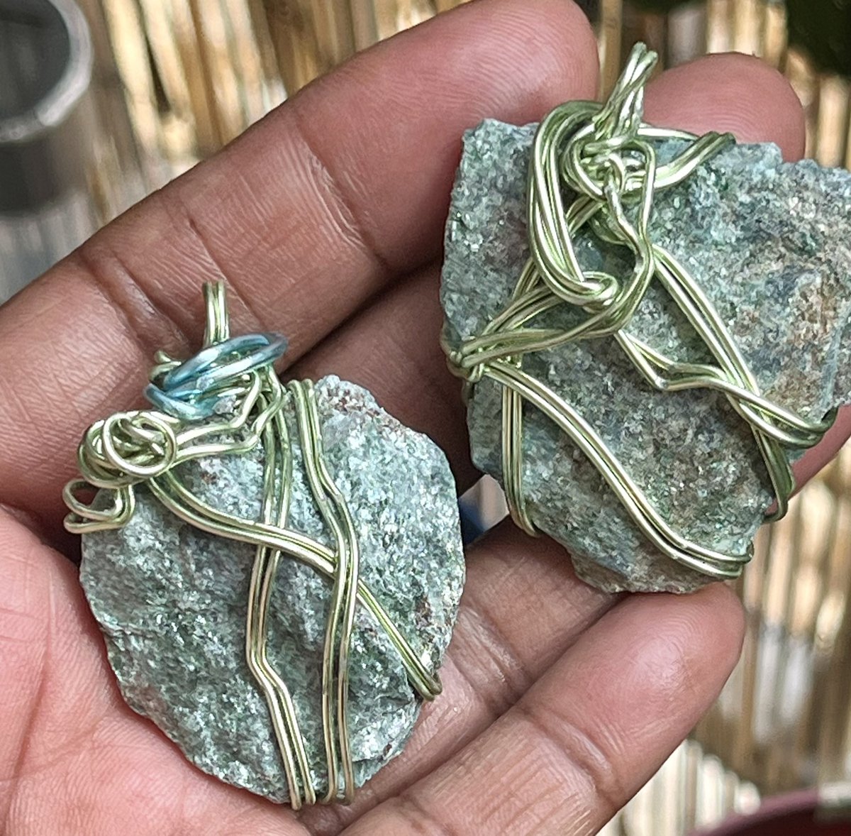 #rubyfuchsite 💚💙 glammaskloset.etsy.com 
💙💚 #wrappedrawbygk