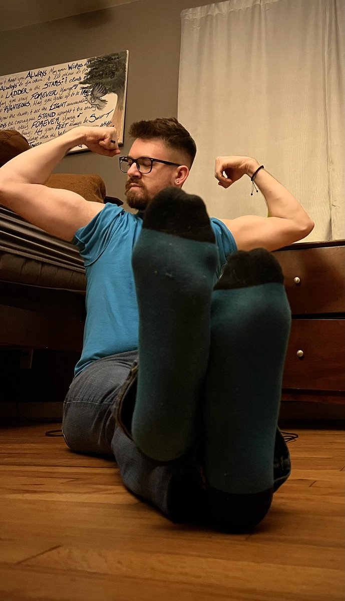 PaySouthern's tweet photo. Be honest. You didn’t even notice my face. You came here for my feet.
Admit it with tribute. #findom #paypig #feet #socks #footfetish #losertraining #cashcow #paypigprotocol https://t.co/70krO02MXs
