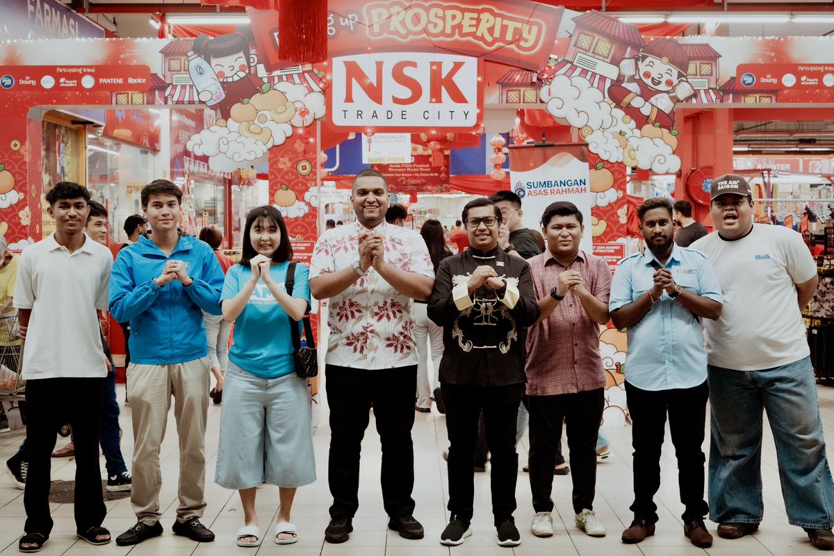 Memberi bukan tentang nilai, tapi tentang makna.

Gong Xi Fa Cai !

#MalaysiaMadani