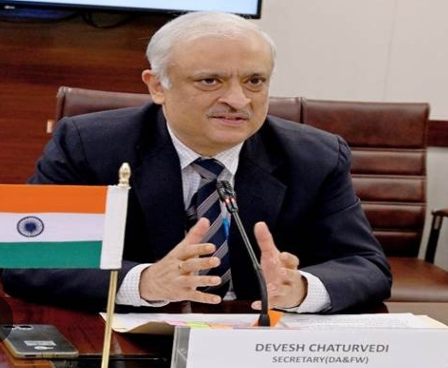AhteshamFIN's tweet photo. #IAS Dr. Devesh Chaturvedi 1989
#Secretary , Department of Agriculture & Farmer Welfare NEW DELHI को #जन्मदिन 🎂की हार्दिक बधाई और #शुभकामनाएं 🎁