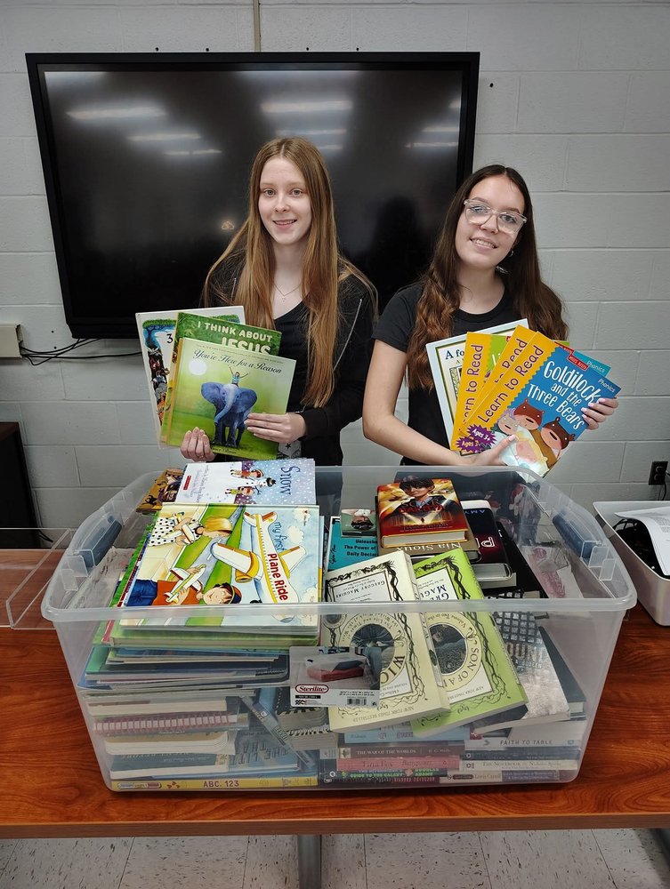 CamelsCes's tweet photo. FBLA Collects Books For Free Little Library https://t.co/7pRsDq4ieK https://t.co/7mmwoVVBip