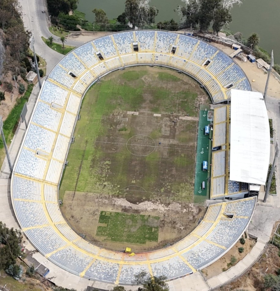 Que mala noticia para #Everton, en medio de la mala campaña del equipo. El conocer las horrorosas condiciones en que quedó la cancha del Sausalito, tras el recital de Chayanne. El 07/03 es su próximo partido de local. 
📸 <a href="/swordfish1009/">Nicolás Aguilera Z</a>