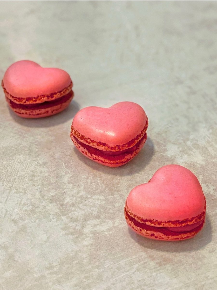 Liisabelle's tweet image. Happy Valentines Day &amp;amp; Lupercalia to all who celebrate. Solo or saddled up, may your day be delightful. Testing new light today with these little beauties.  #valentinesday #macaron