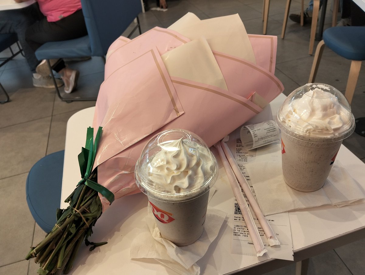 Fue un día bonito para mí y mi Novio ✨💚🩷

T amo mi vida✨🪷