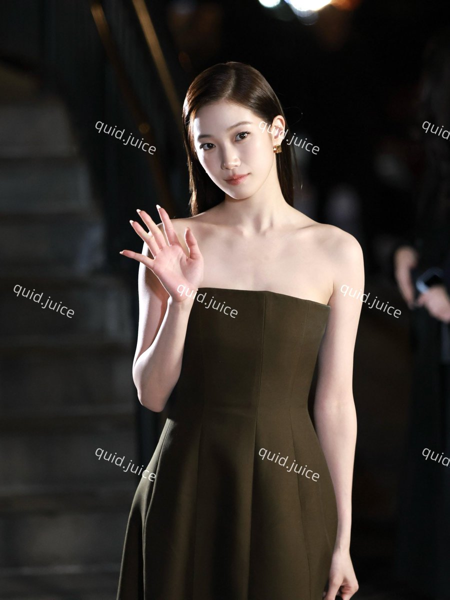 KAZUHA  omg😧

#KazuhaForKhaite 
#KAZUHAxKHAITE 
#NYFW2026 
#KAZUHA