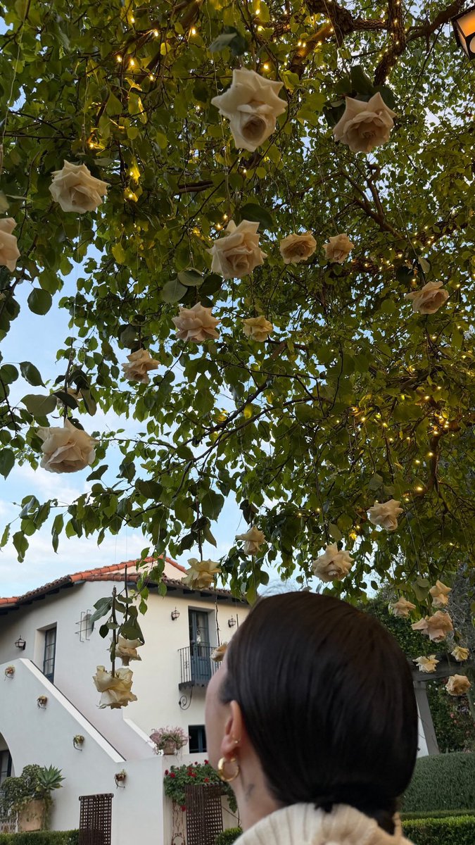 PortalSelenaBR's tweet image. Amor!

Selena Gomez comemorando o Valentine’s Day com Benny Blanco. ❤️