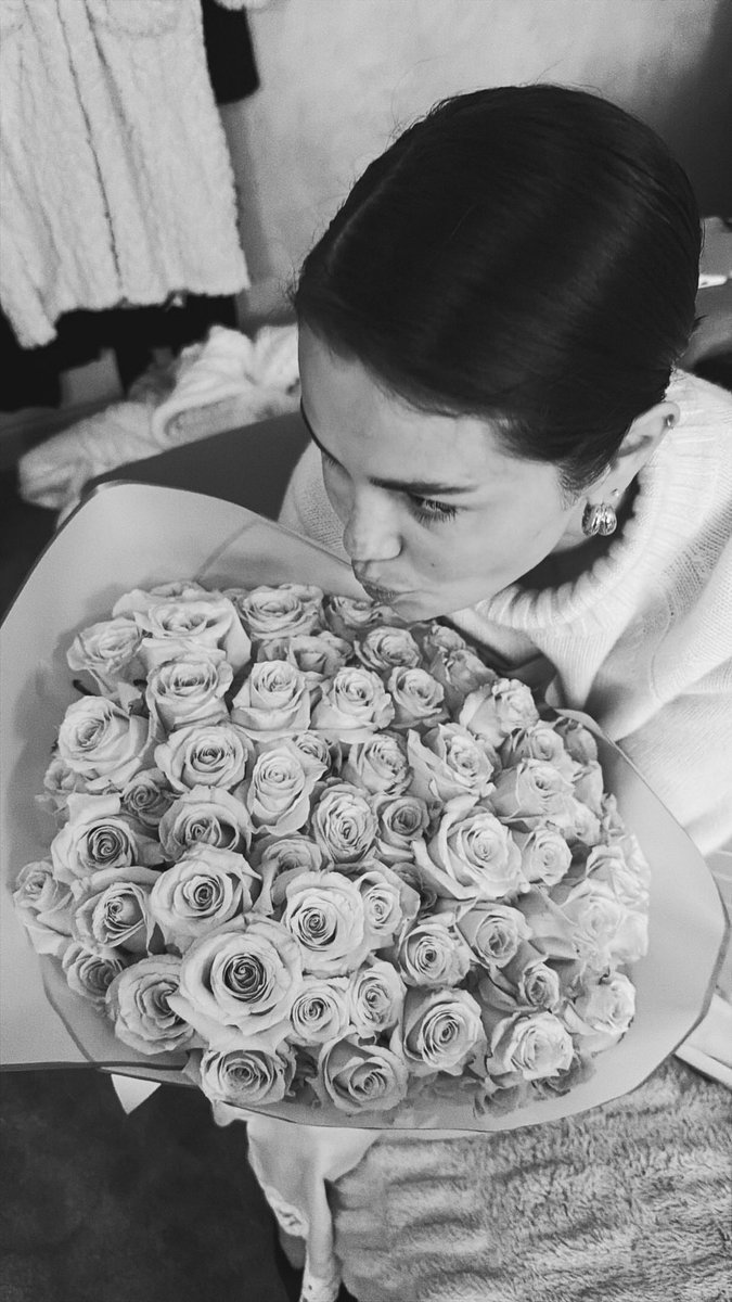 PortalSelenaBR's tweet image. Amor!

Selena Gomez comemorando o Valentine’s Day com Benny Blanco. ❤️