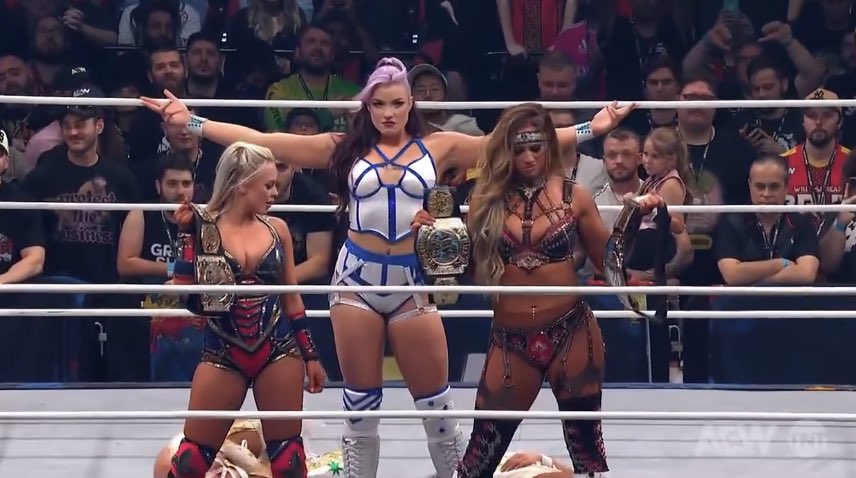 SKWrestling_'s tweet photo. Lena Kross has aligned with MEGABAD.
#AEWGrandSlam https://t.co/wpJAywSayD