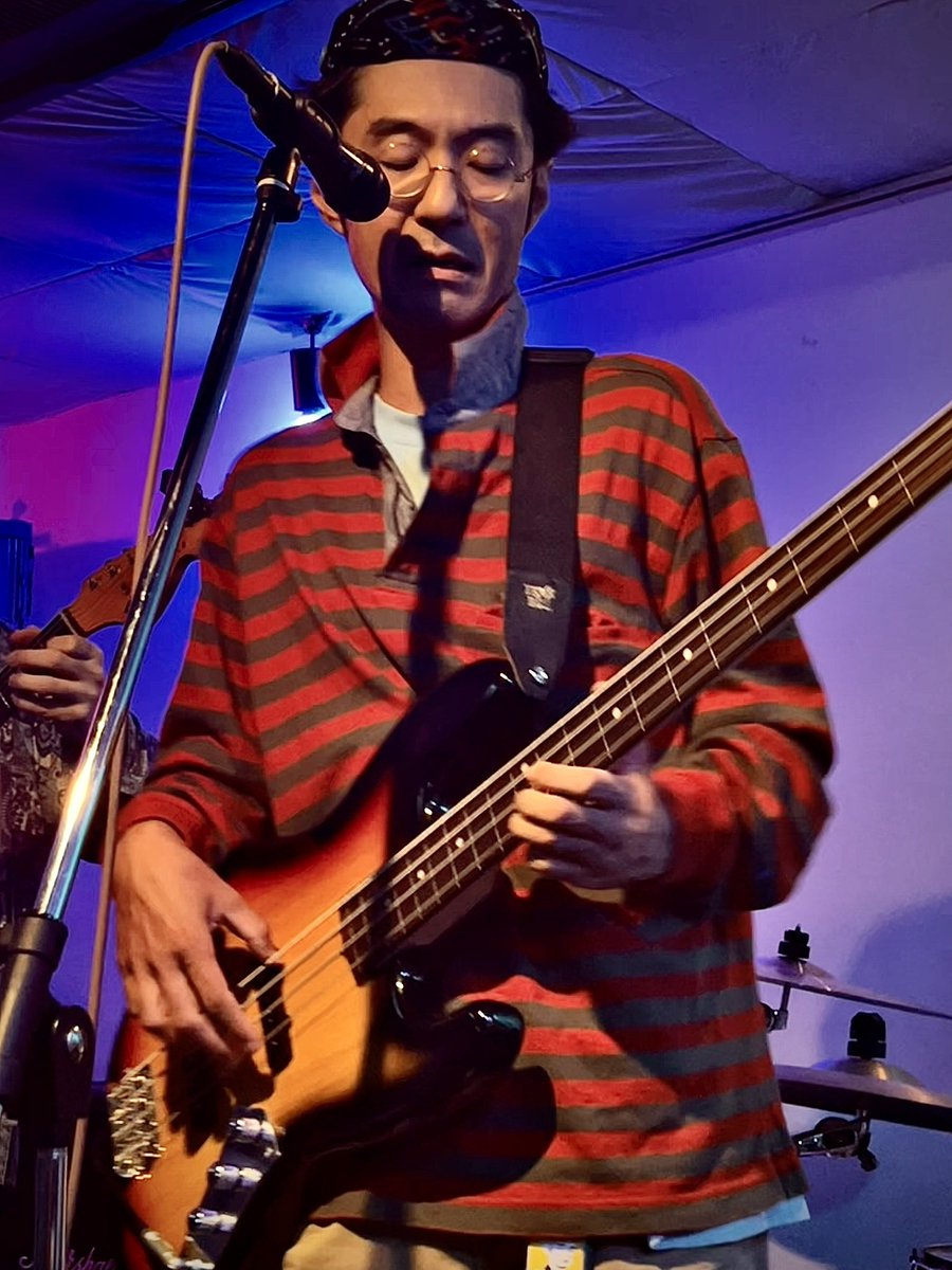 baboo_kebablove's tweet photo. 橋本さん、お誕生日おめでとうございます🎂
2/15はケバブジョンソン、theBIGWAYの
橋本悠(はるか)さんのお誕生日です!
なんとガリレオ•ガリレイと同じ誕生日。
名言『それでも地球は回っている』は
まるで橋本さんのブレない存在感を表しているようだ。
#ケバブジョンソン #theBIGWAY https://t.co/EPZE4SxTSN