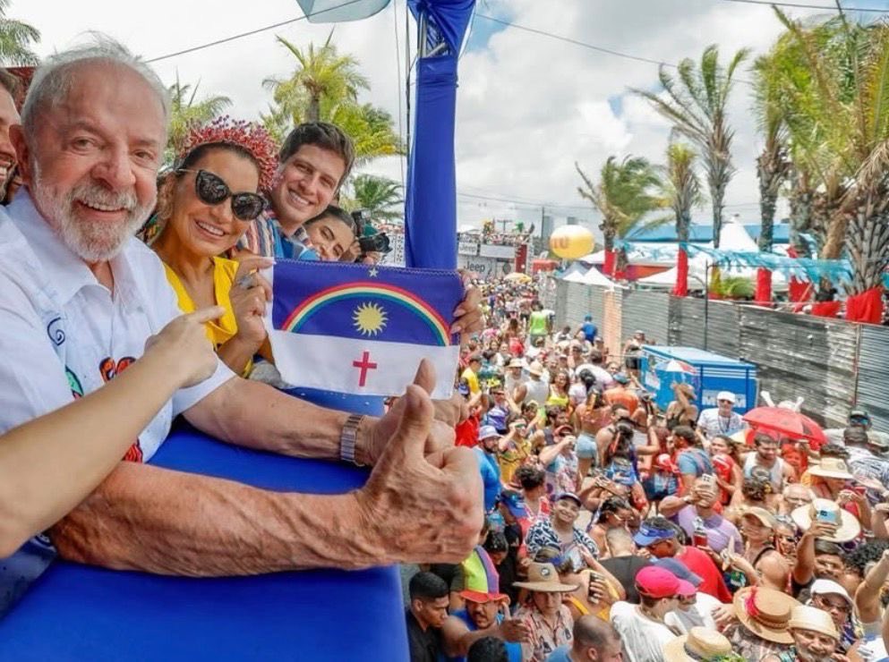 Uma das maiores manifestações populares do nosso país”, afirmou <a href="/LulaOficial/">Lula</a> nas redes sociais.

🚩⭐️13