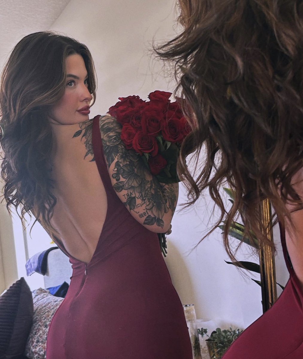 CrucifiedEnigma's tweet photo. Happy Valentine’s Day @ValiantGuile . https://t.co/uGJHcWUGNx