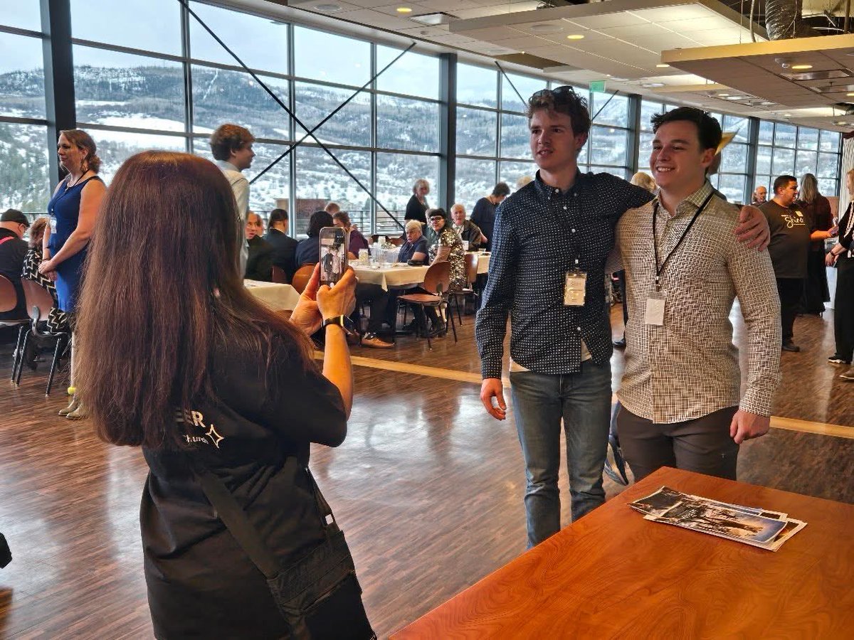 Eli Bever tweet media