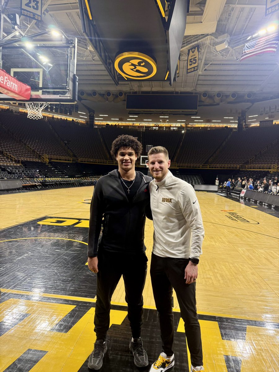 Titus Moore tweet media