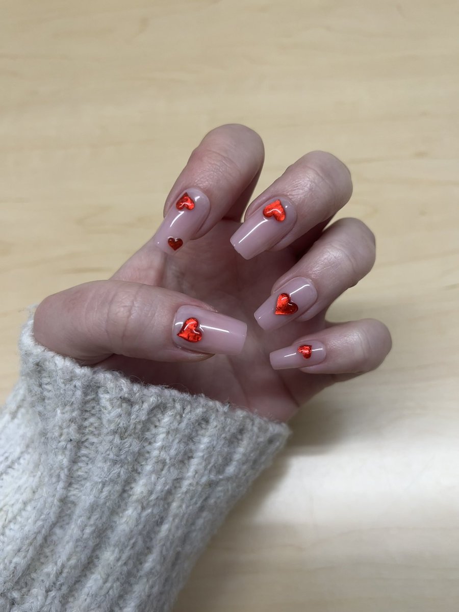 who likes my valentine’s day nails