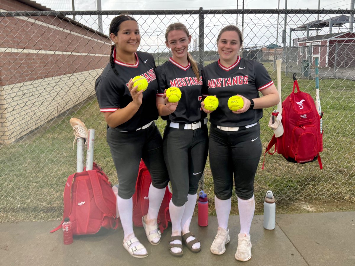 MemStangsBall's tweet photo. Mustang softball went 3 &amp; 3 in the Katy Tournament. 
After a slow start, the Mustangs finished strong! DeAnda pitched a complete game against Foster avenging last year’s playoff loss. 7 HRs in the tourney. 2 each from Cannizaro &amp; Kearns. Vlasak, Nelson &amp; Borrego each had 1. https://t.co/YG7oeLEwIn