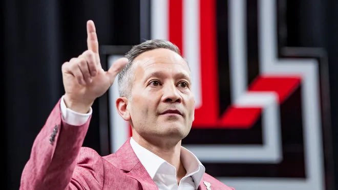 No Context College Basketball tweet media