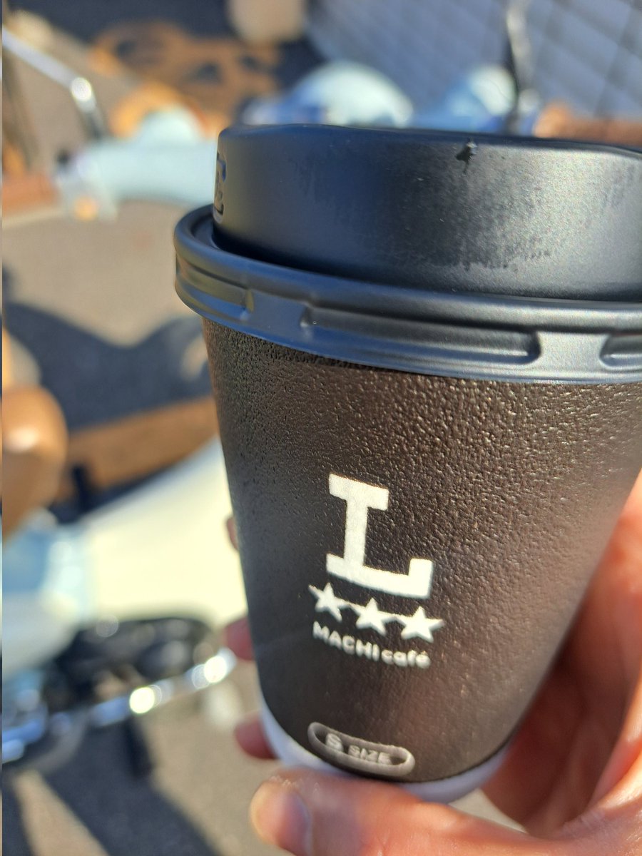 chichicafe tweet media