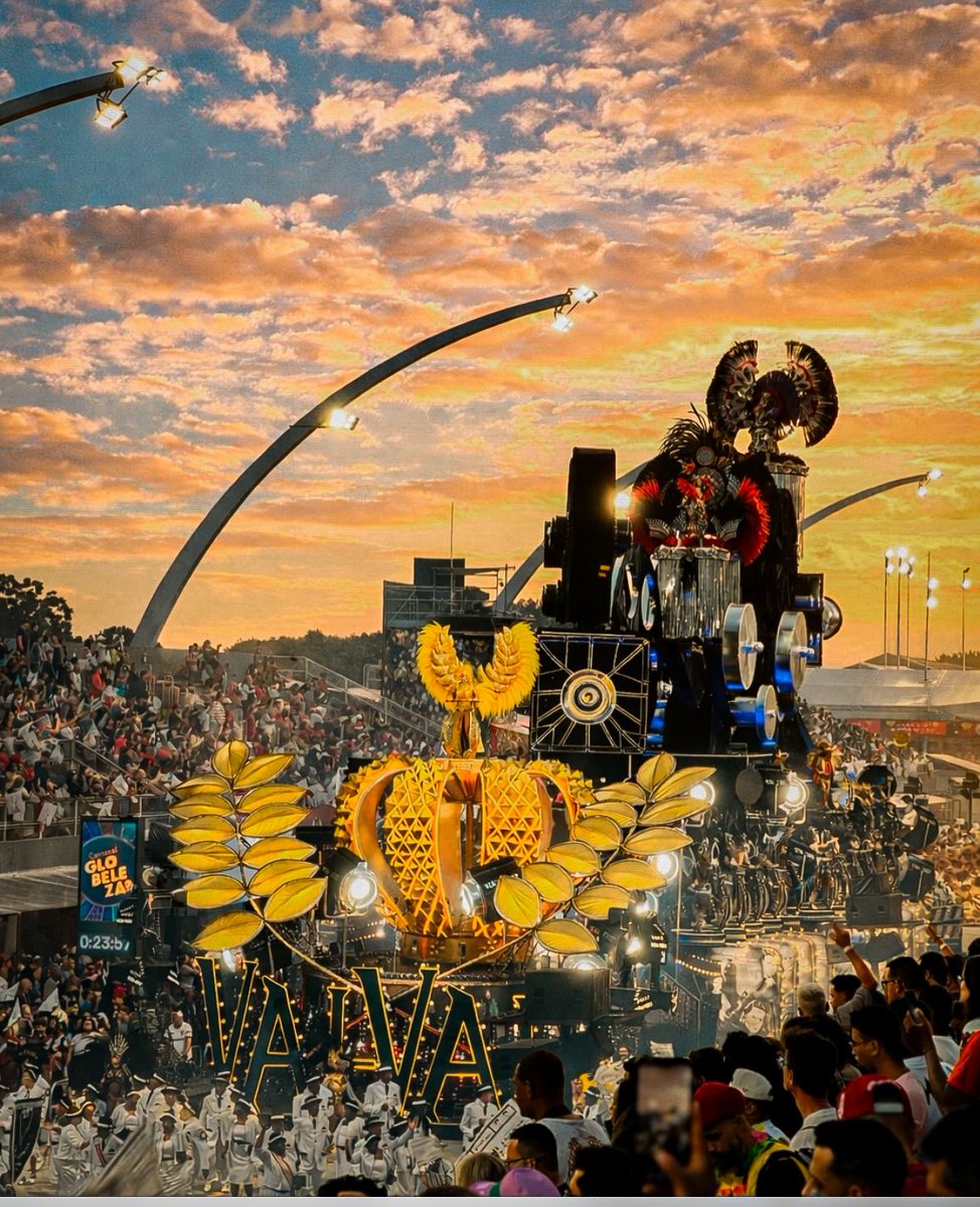 deanfabio_'s tweet image. Meu pavilhão está em cartaz 

#VaiVai