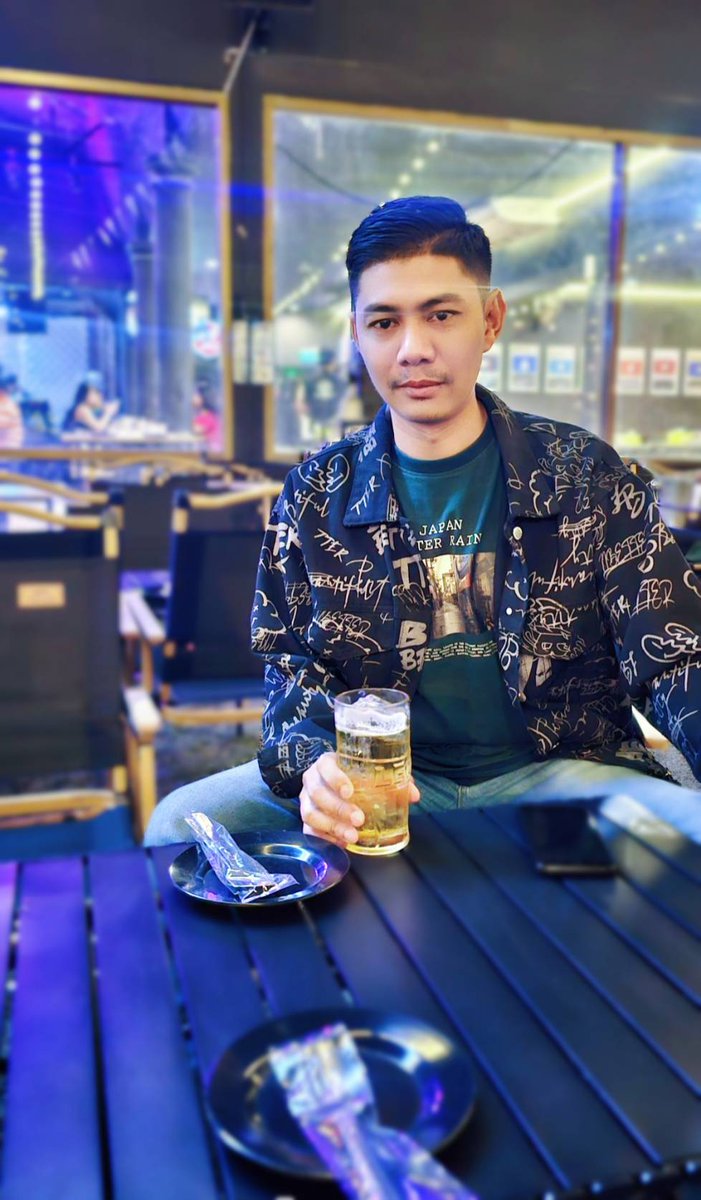 ชายแท้รับนวดออยเสียวผ่อนคลายสนใจ0631579837 tweet media