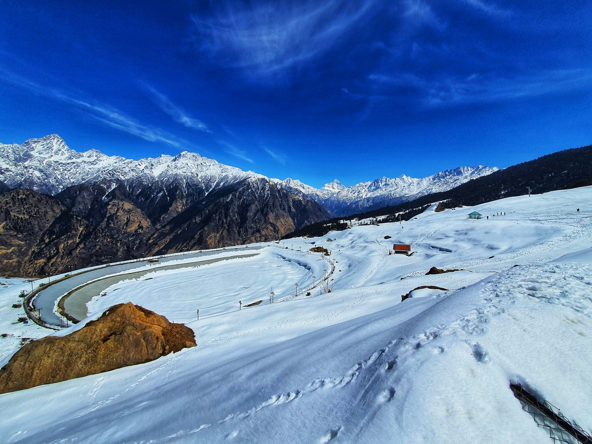 Auli – Winter's Ultimate Escape! ❄️⛷️🏔️

Why visit: Ropeway rides 🚡, thrilling snow sports🎿⛷️ , and breathtaking Himalayan panorama🏔️✨

Feels: Thrilling &amp; serene at the same time 😍🧘‍♂️

Vibe: Snow lover's dream ❄️❤️

Who's ready to hit the pistes?🚡✨
#Auli #himalaya #snow