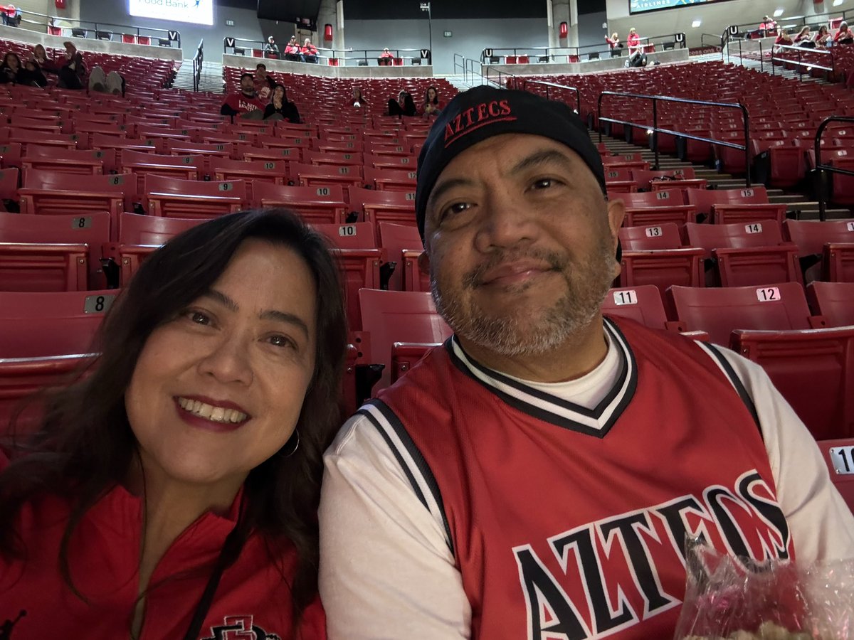 buzz_619's tweet image. Game time ready! #redout #aztecsforlife #GoAztecs