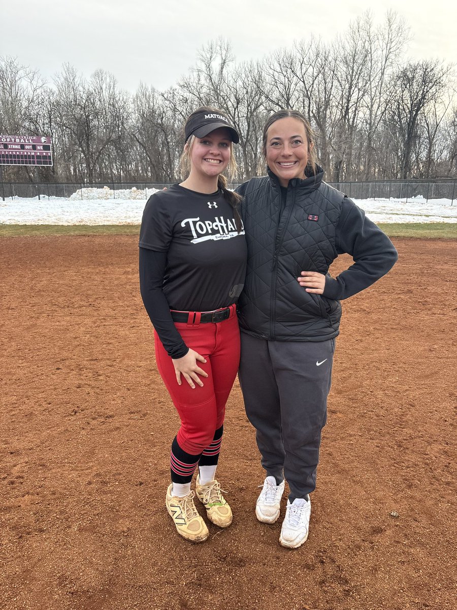 makharler2028's tweet photo. Thank you @Bh2osoftball coaches and players for a fun camp! I enjoyed the campus tour and got great feedback. I also got to see @AdelynnCollin55 🥰
@MegPlesko9 @D_nucks1 @Humphrey_Bobby @THStormPowell @MatoacaSoftball @matoacahsathlet https://t.co/vmUsJ1t4fM