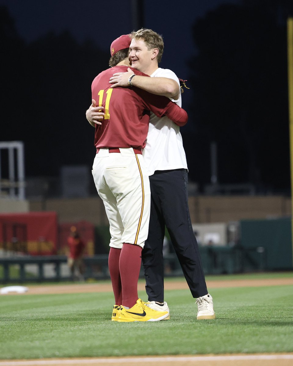 USC Baseball tweet media