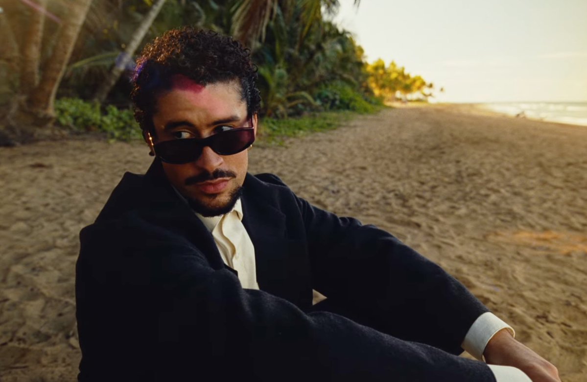 BadBunnyBrasil's tweet image. O joelho? Era de paçoca. 🦵

Aparentemente ‘BOKeTE’ saiu da setlist da ‘DeBÍ TiRAR MáS FOToS World Tour’.