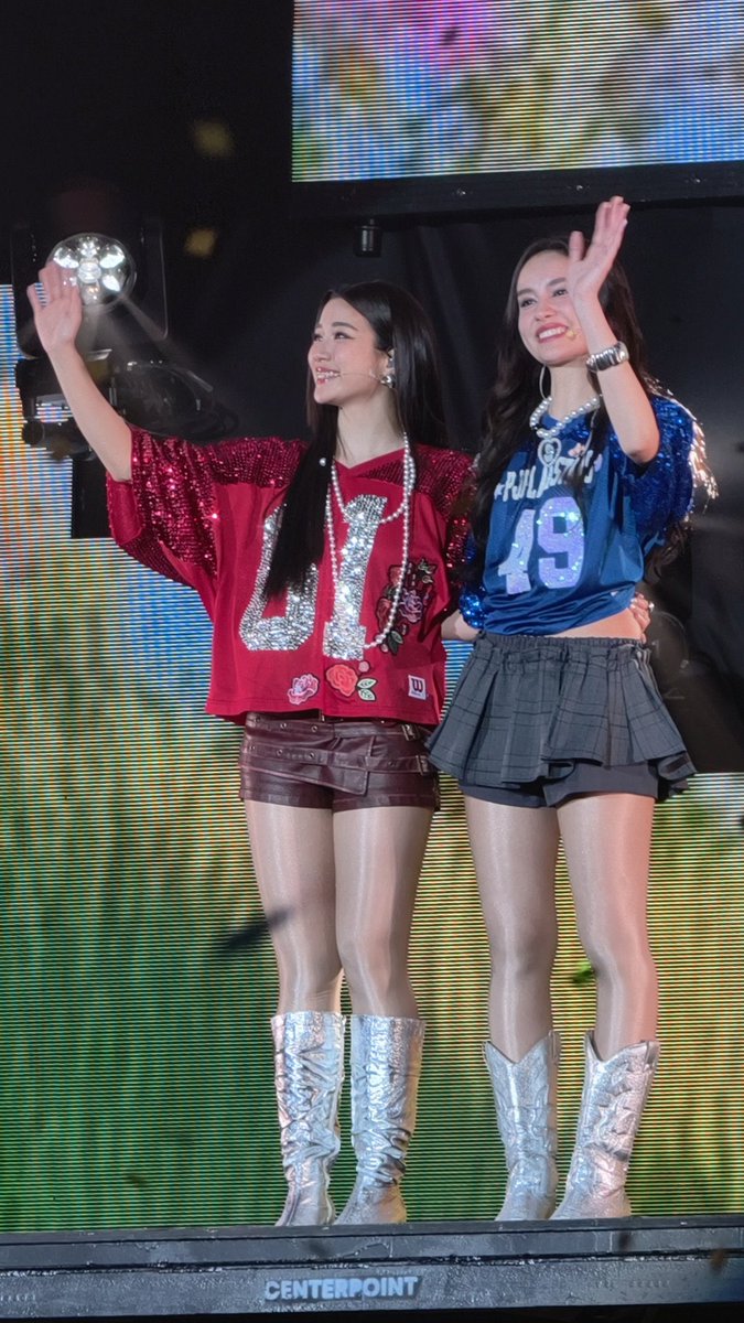 สำหรับแฟนคอนครั้งนี้ ขอนิยามว่า “เวทีแห่งการปลดปล่อย และปลดล็อค ” ของจินเจ ต่างคนต่างใหม่กับวงการ แต่ดันมีของทั้งคู่ ไม่รู้อันไหนจะเอามาใช้แบบไหน มันอัดอั้นไปหมด งานนี้เลยออกมาแบบ เอาก็เอาว่ะ  ไปให้สุดแล้วค่อยว่ากัน ผลคือมันดีค่ะทุกคน

#GinnyJaynaFirstFanconTH