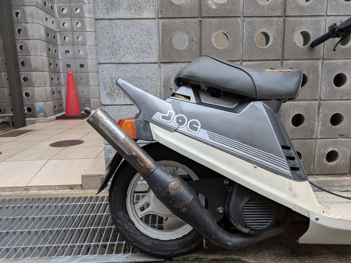 as1krr's tweet photo. シャコタンペリカン完成とジョグステッカー貼った https://t.co/qGx3IGhvBo