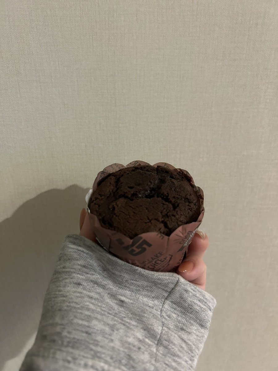 IUQXQUI's tweet photo. ばぶてゃがくれたばれんたいんまじうまかたな 〜〜〜〜〜〜〜〜〜〜 手作り貰ったん何気初めてかもせん 。 https://t.co/PE4e6VJRt3